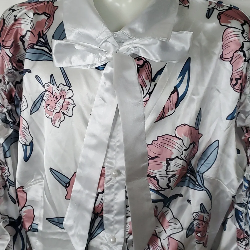 Cute top (NWOT) - Picture 2 of 7